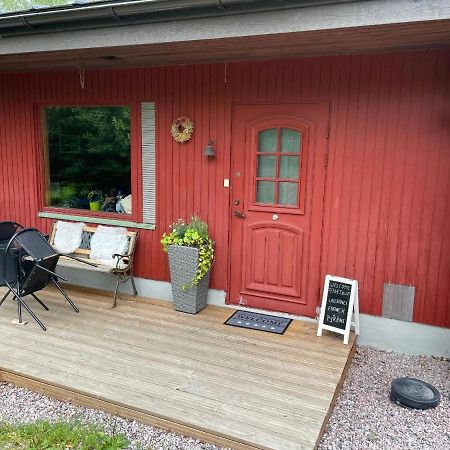 Poppelstrand Nuuksio, Pet Friendly Guest Apartment Экстерьер фото