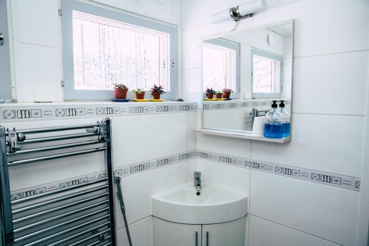 Poppelstrand Nuuksio, Pet Friendly Guest Apartment Экстерьер фото