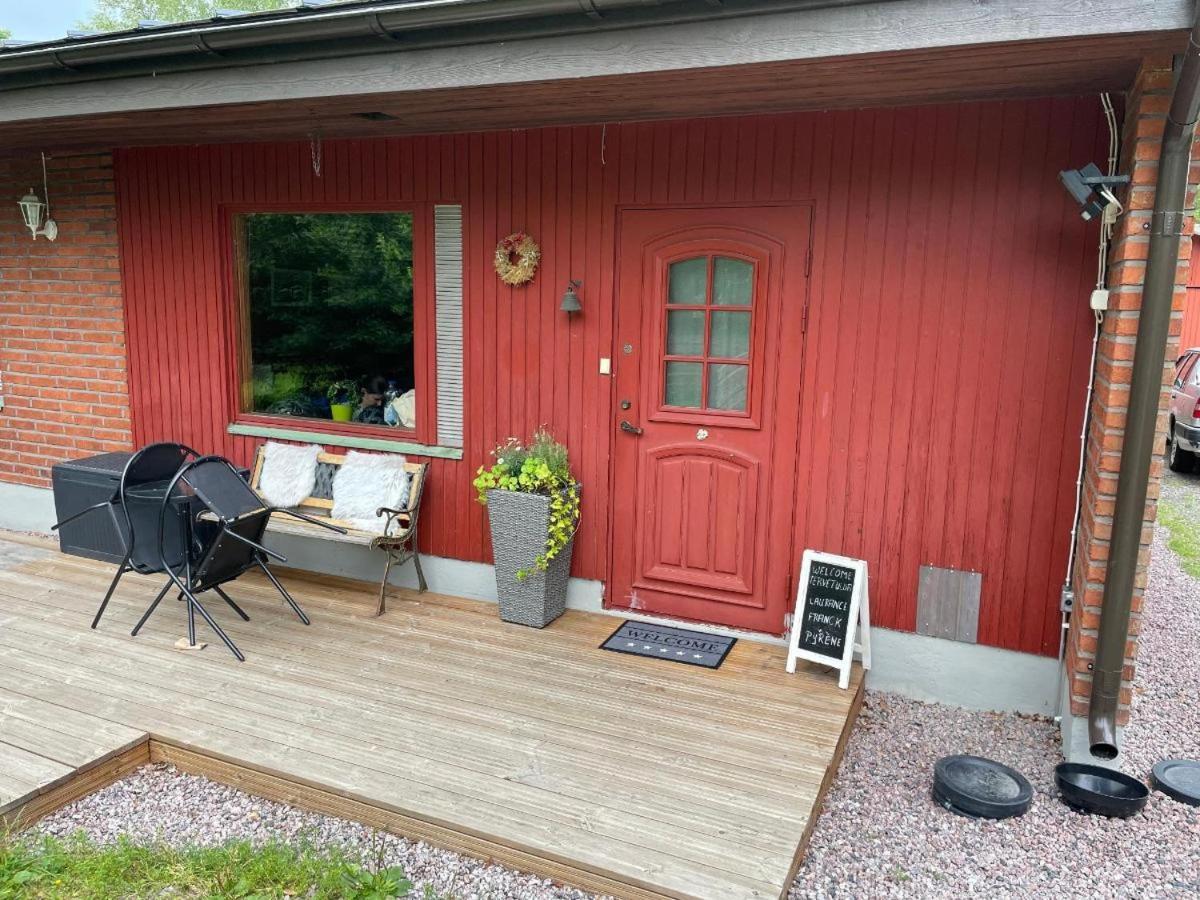 Poppelstrand Nuuksio, Pet Friendly Guest Apartment Экстерьер фото